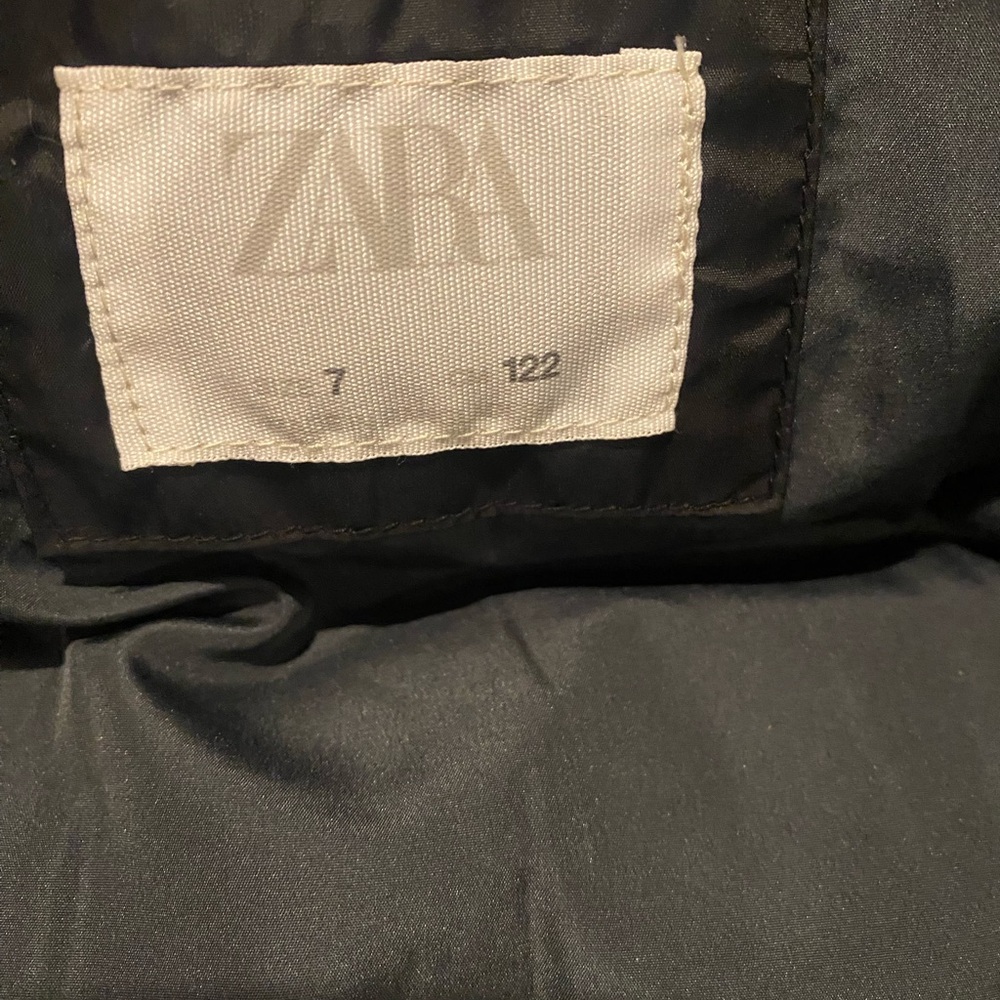 Zara Boys Black Puffer coat size 7 - Picture 6 of 8